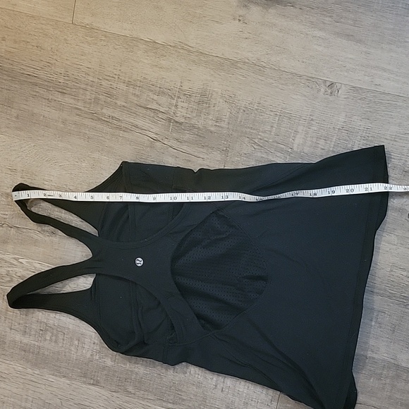 Lululemon workout tank top with shelf bra - Picture 3 of 4